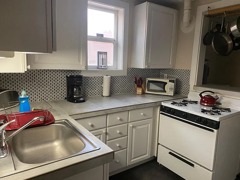 935 Spruce St #1 — Photo 16