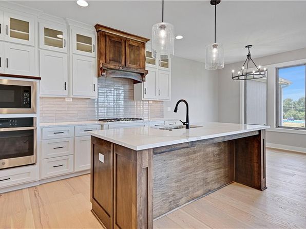 13030 S Constance St, Olathe, KS 66062