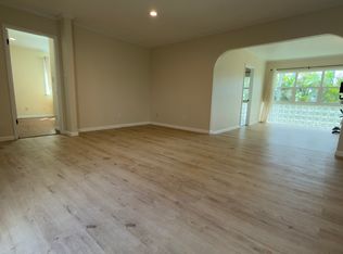 1079 Kaoopulu Pl, Honolulu, HI 96825