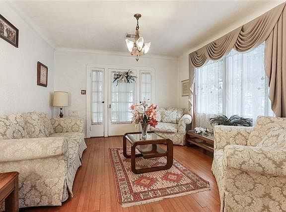 4th image of 4431 Lafaye St
