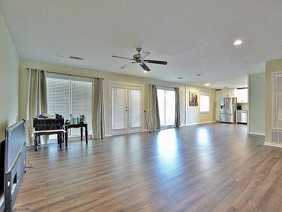 5th image of 3 Neassie Ct