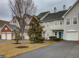505 Amberleigh Dr #118, Pennington, NJ 08534