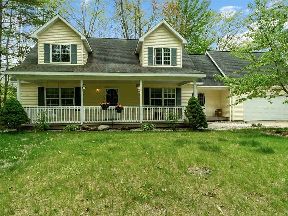 1st image of 3205 N Branch Dr