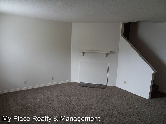 2nd image of 107 Kingsbury Ct APT C