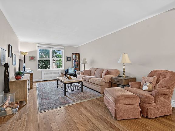 5th image of 61 Oliver St APT 3D