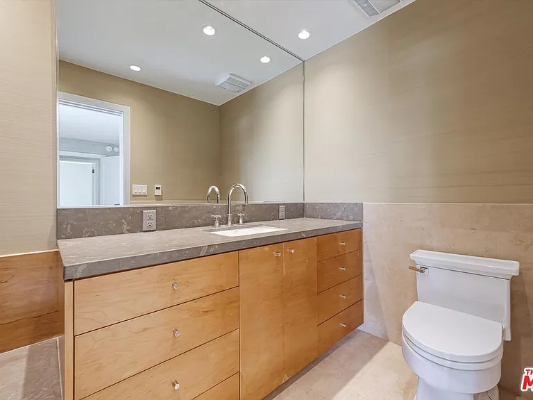 6789 Shearwater Ln — Photo 11