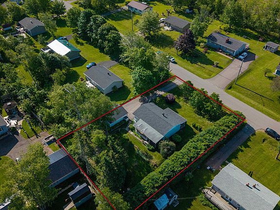 3rd image of 17 Towerwood Dr