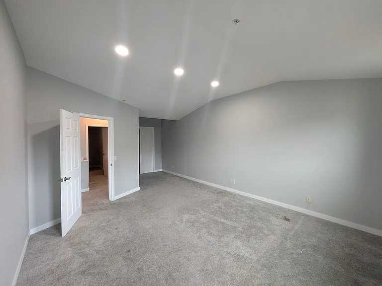 837 E 17th Ave #3L — Photo 10
