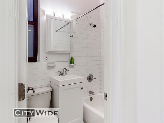 4th image of 165 E 87th St APT 3E