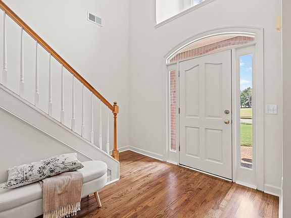 3rd image of 9358 Languille Ln