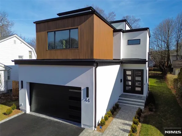 44 George St, Tenafly, NJ 07670