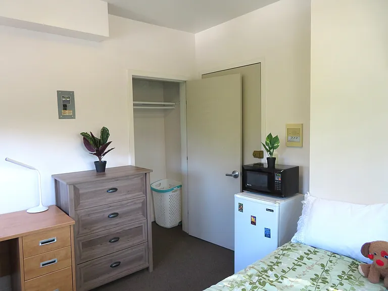 222 S Aurora St — Photo 37