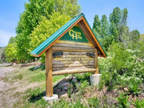9658 E Kelley Dr, Huntsville, UT 84317