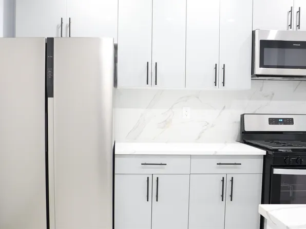 66 Romaine Avenue image 7 of 50