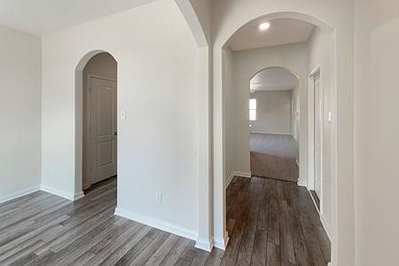 5th image of 148 Crockett Way