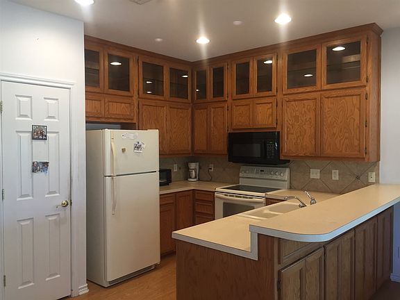 2nd image of 142 Lakewood Dr