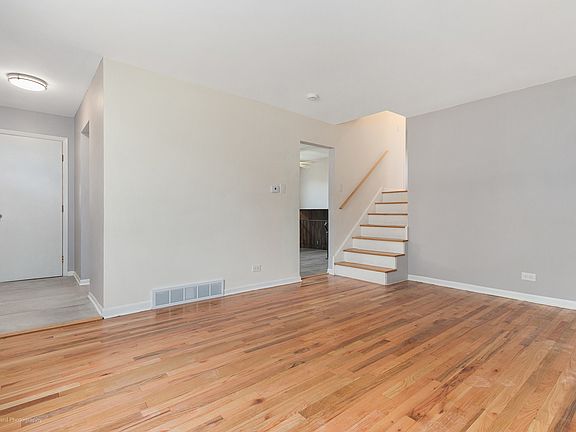 5th image of 14516 Van Buren St