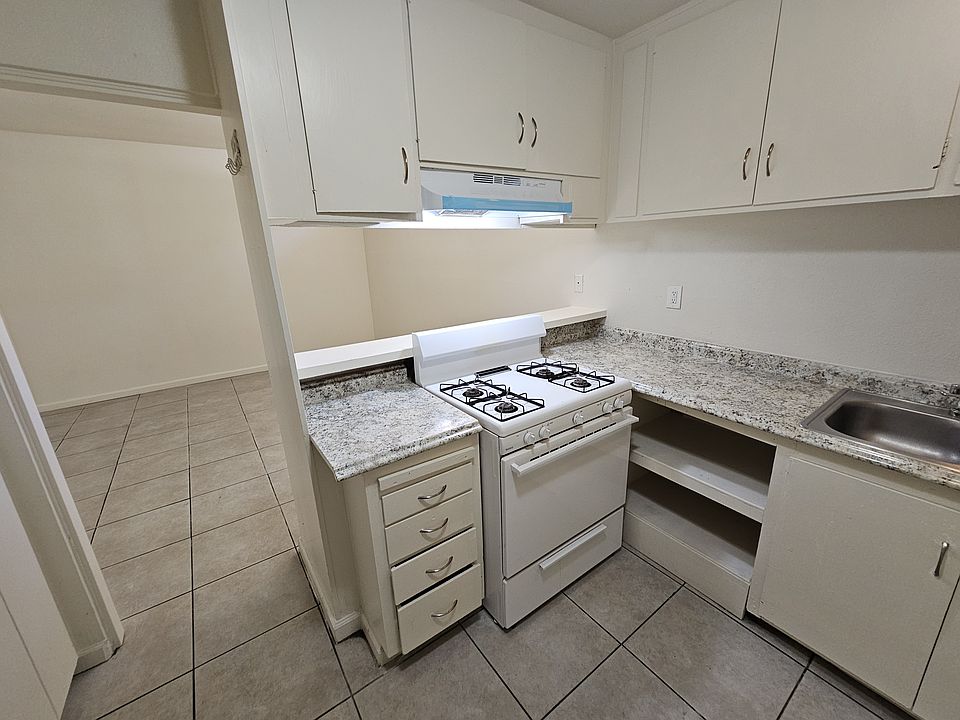 1st image of 2383 Windsor Dr #2383