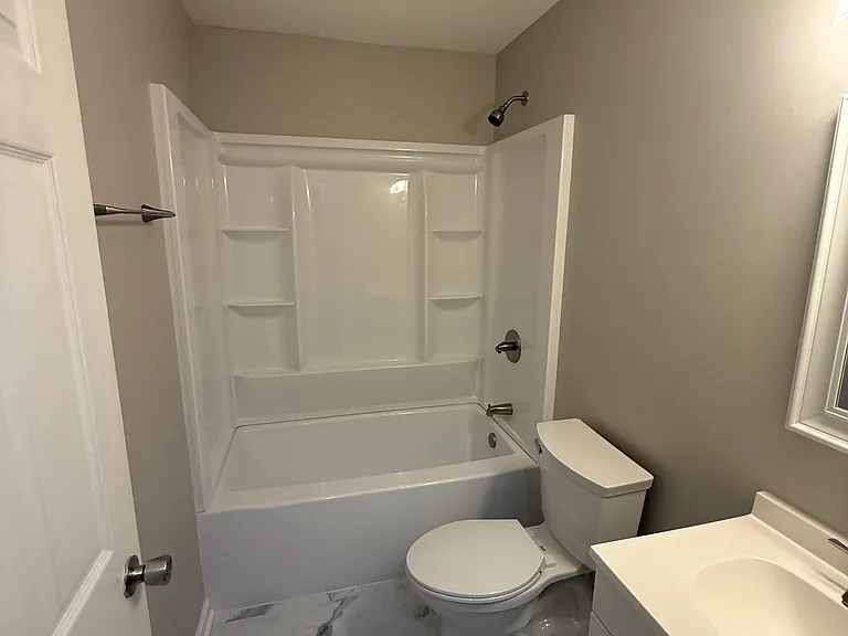 3325 Featherston Dr — Photo 13