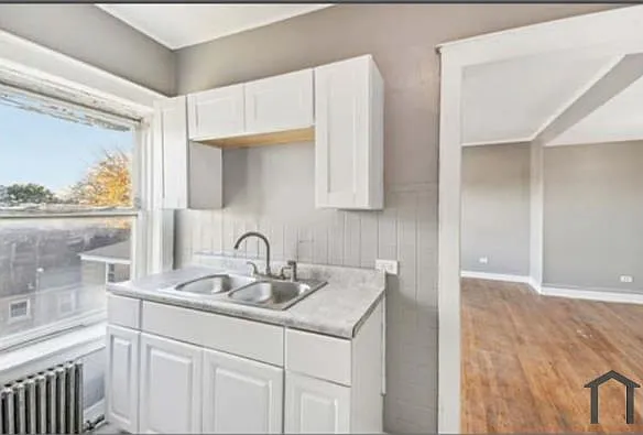 10507 S Forest Ave #3 — Photo 5