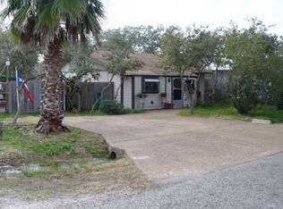 447 Desota Dr, Rockport, TX 78382