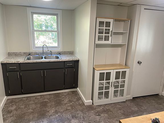 3rd image of 3319 Waalkes St