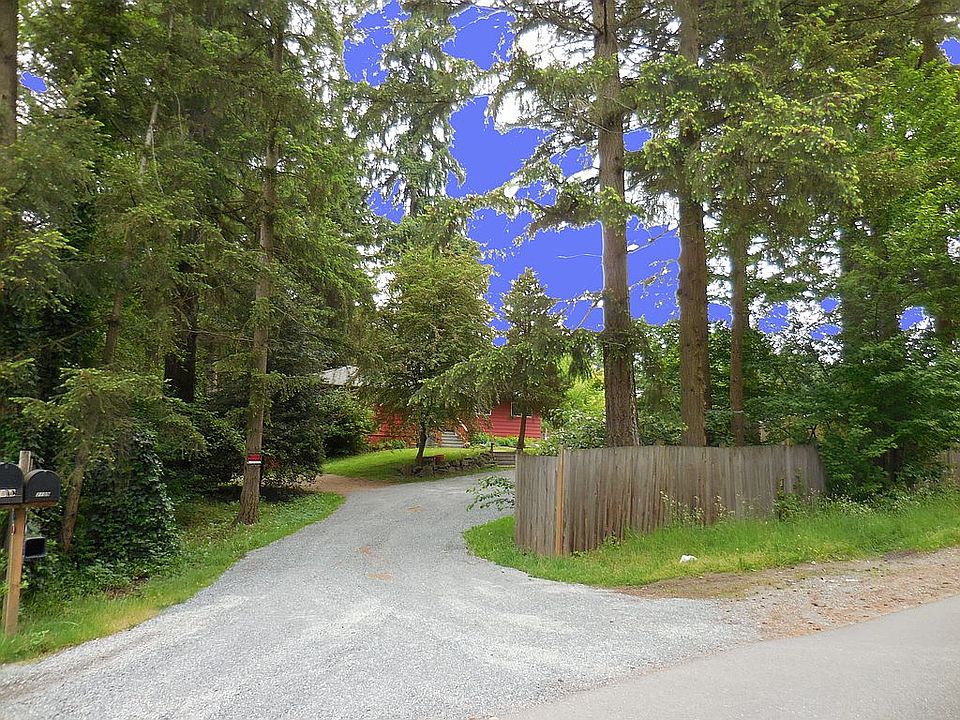 1st image of 2109 Larch Way