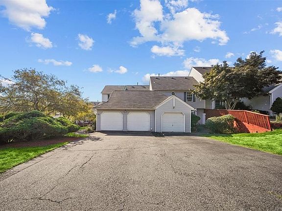 3rd image of 8 Larch Ct