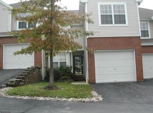 17 Shackamaxon Ter, Annandale, NJ 08801