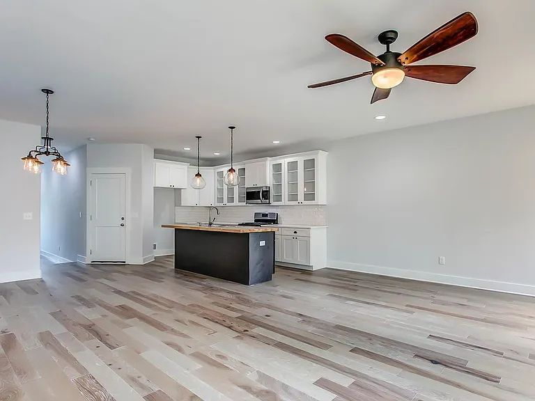 1012 Maynor Ave #D — Photo 6