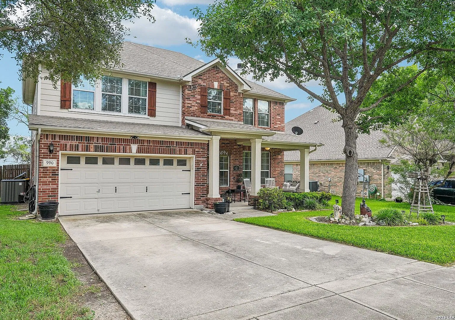3 bed, 2.5 bath, 2137 sqft, $2,195 — Photo 3