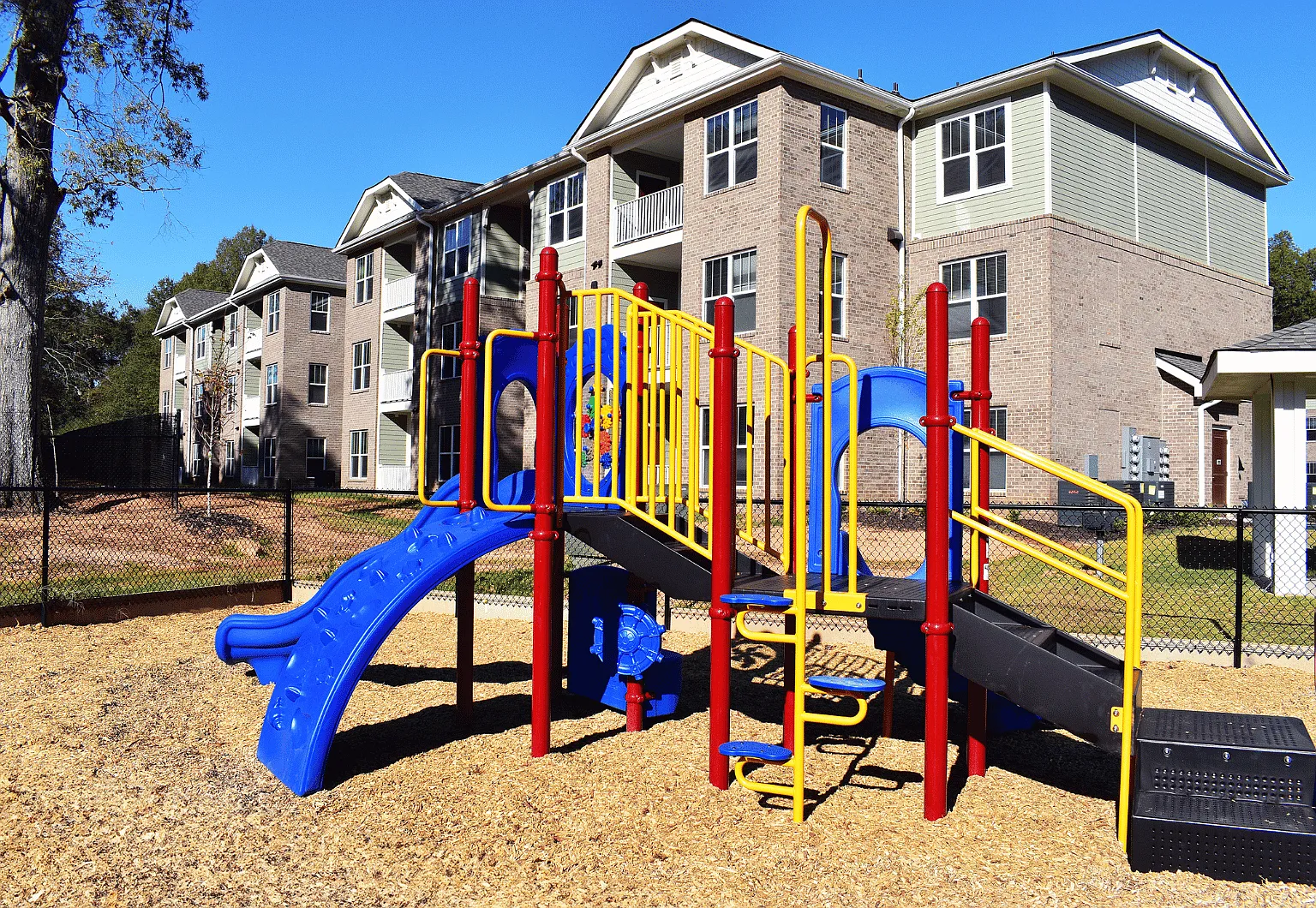 Forest Glen — Photo 2
