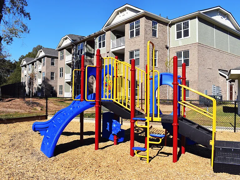 Forest Glen — Photo 2