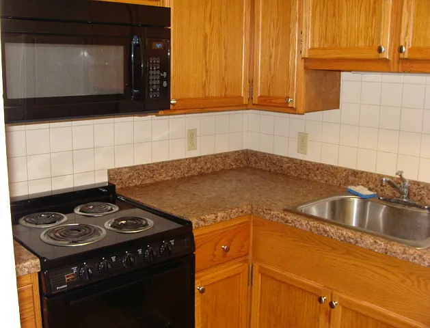 404 Neches St #G — Photo 7