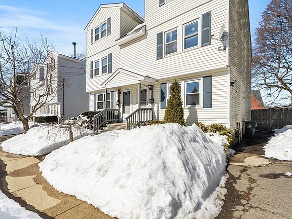 2nd image of 32 Arlington St #32