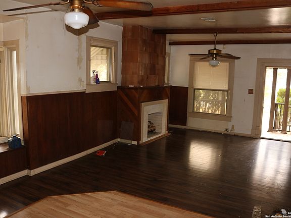 3rd image of 314 ROSEBOROUGH ST