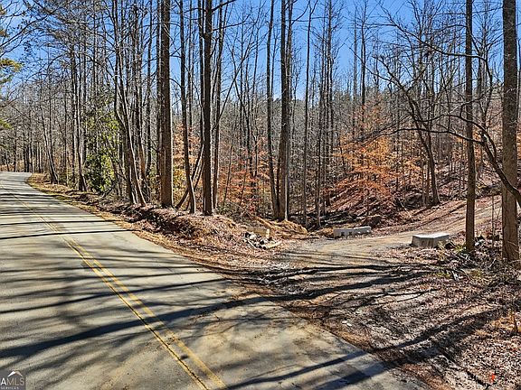 2nd image of 649 Dixon Rd