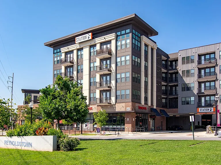 Station R Apartments — Photo 35