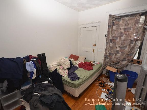 4th image of 17 Cummings Rd #E
