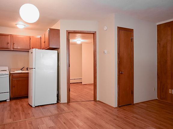 3rd image of 1117 25th Ave S #5