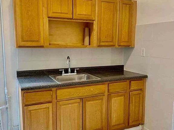 5th image of 767 Franklin Ave APT 3