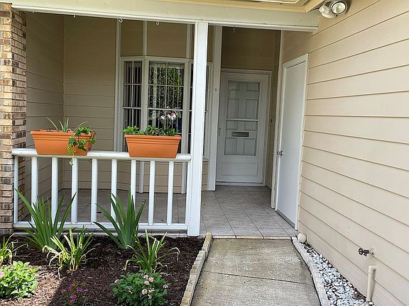 2nd image of 6509 Cabbage Ln