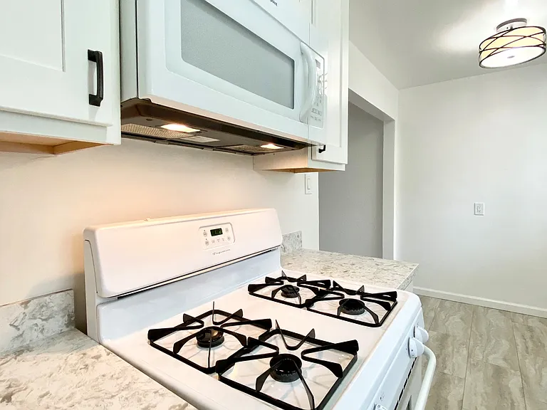 1211 Jefferson St — Photo 29