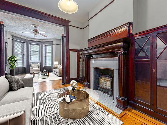 3rd image of 21 Clarkson Ave