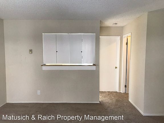 5th image of 4555 Hamilton Ave #4