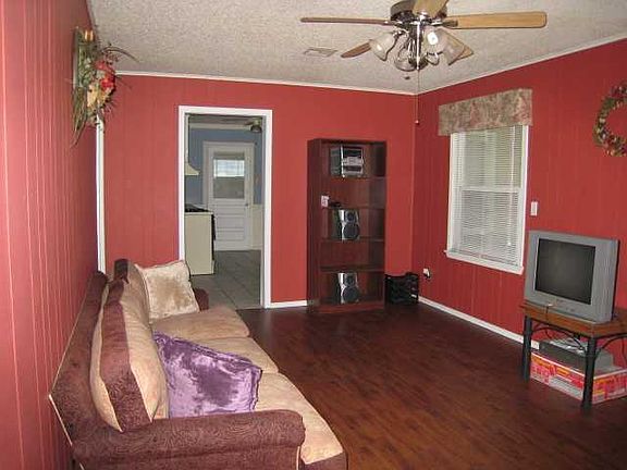 3rd image of 1505 N Boren Blvd