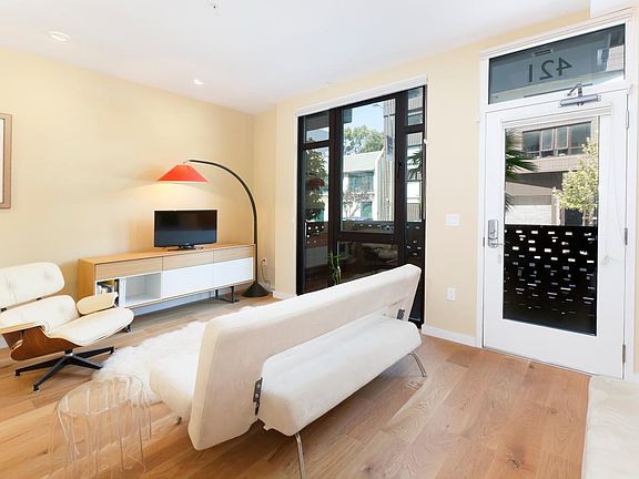 3rd image of 300 Ivy St APT 105