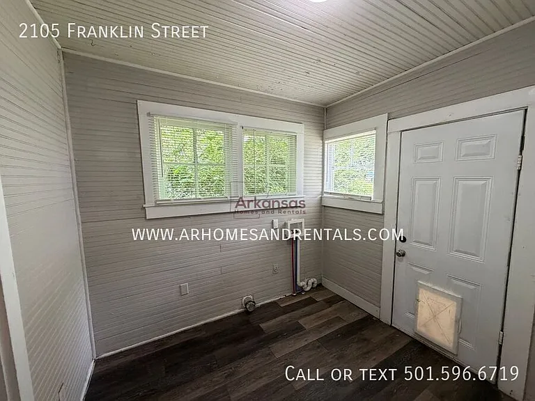 2105 Franklin St — Photo 11