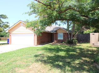 824 Peppertree Ct, Norman, OK 73071