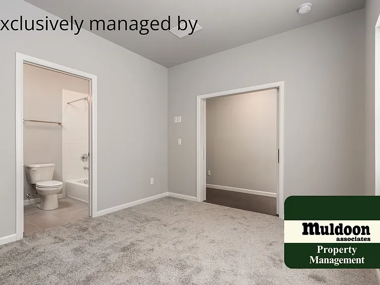 8 E Saint Elmo Ave — Photo 4